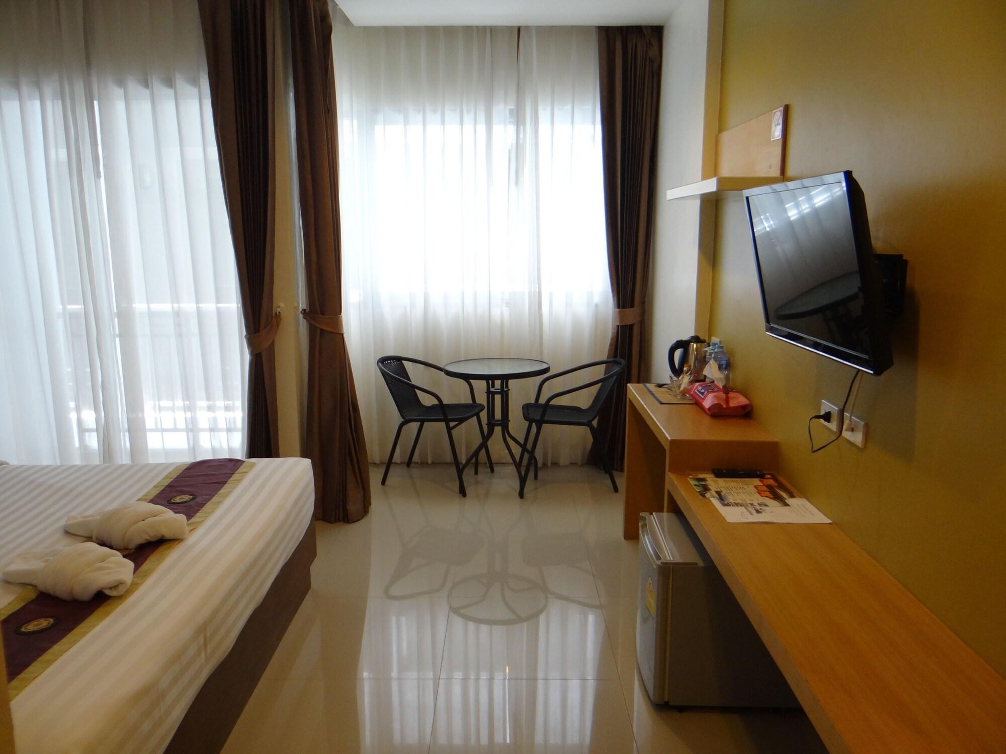 Tropical Sunset Hotel Patong Exterior foto