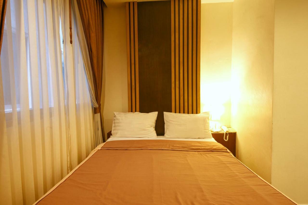 Tropical Sunset Hotel Patong Exterior foto